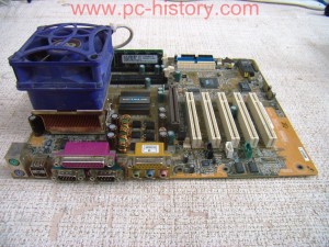 Asus_motherboard_N2801_3