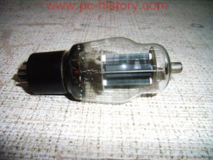 lampa_6p7s_1965