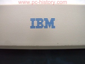 Monitor_IBM_Type-6332-T3NS_2